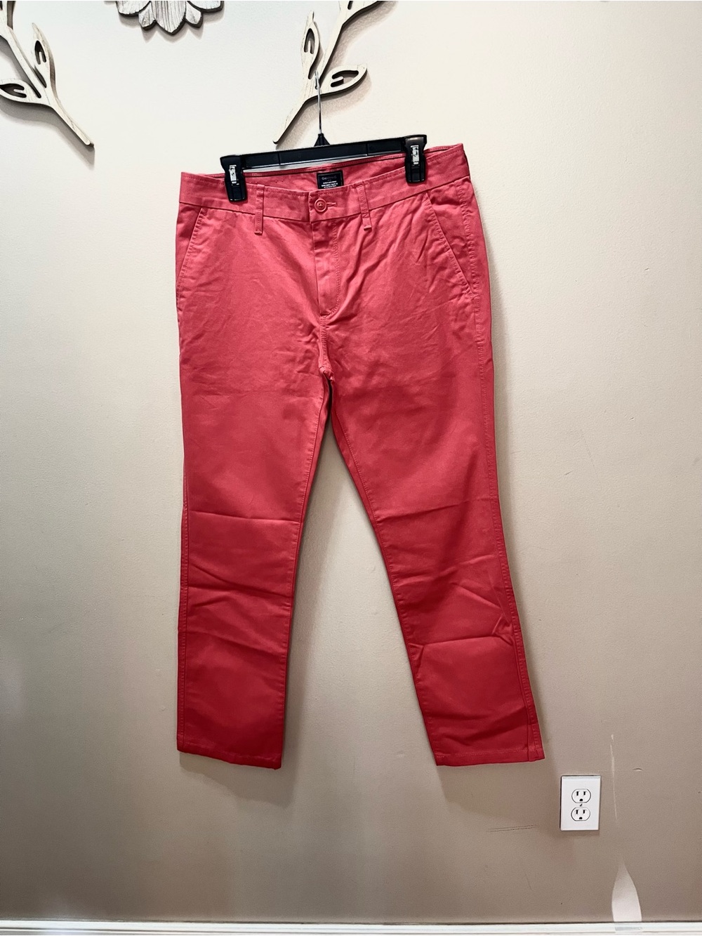 Gap Lived In Slim Fit Red Khakis Size 32/30